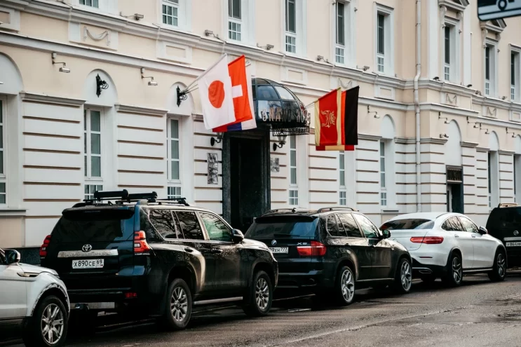 Минпромторг расширил перечень автомобилей с повышенным налогом