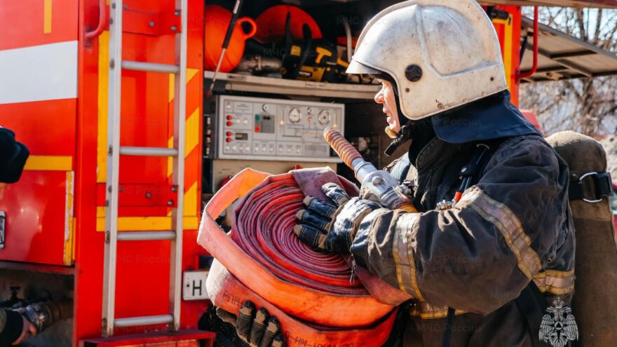 Масштабные учения МЧС в Твери: отработка тактики тушения пожаров в ДК "Пролетарка"