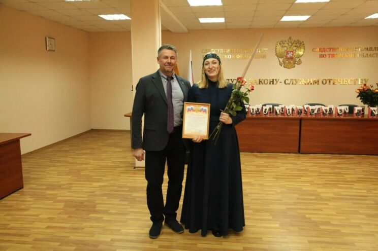 Творческий подарок к Женскому дню: Дом народного творчества поздравил сотрудниц Следственного управления