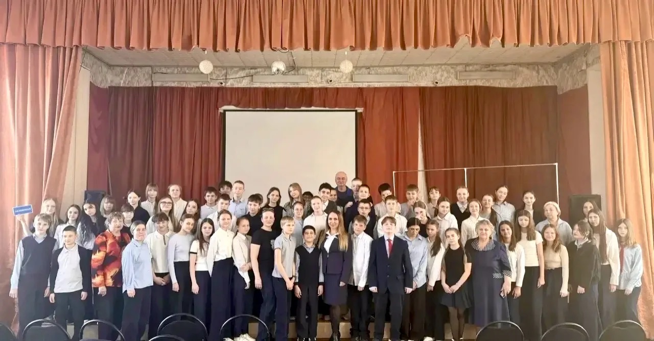 В преддверии каникул специалисты филиала «Россети Центр» - «Тверьэнерго» рассказали школьникам о безопасном обращении с электричеством