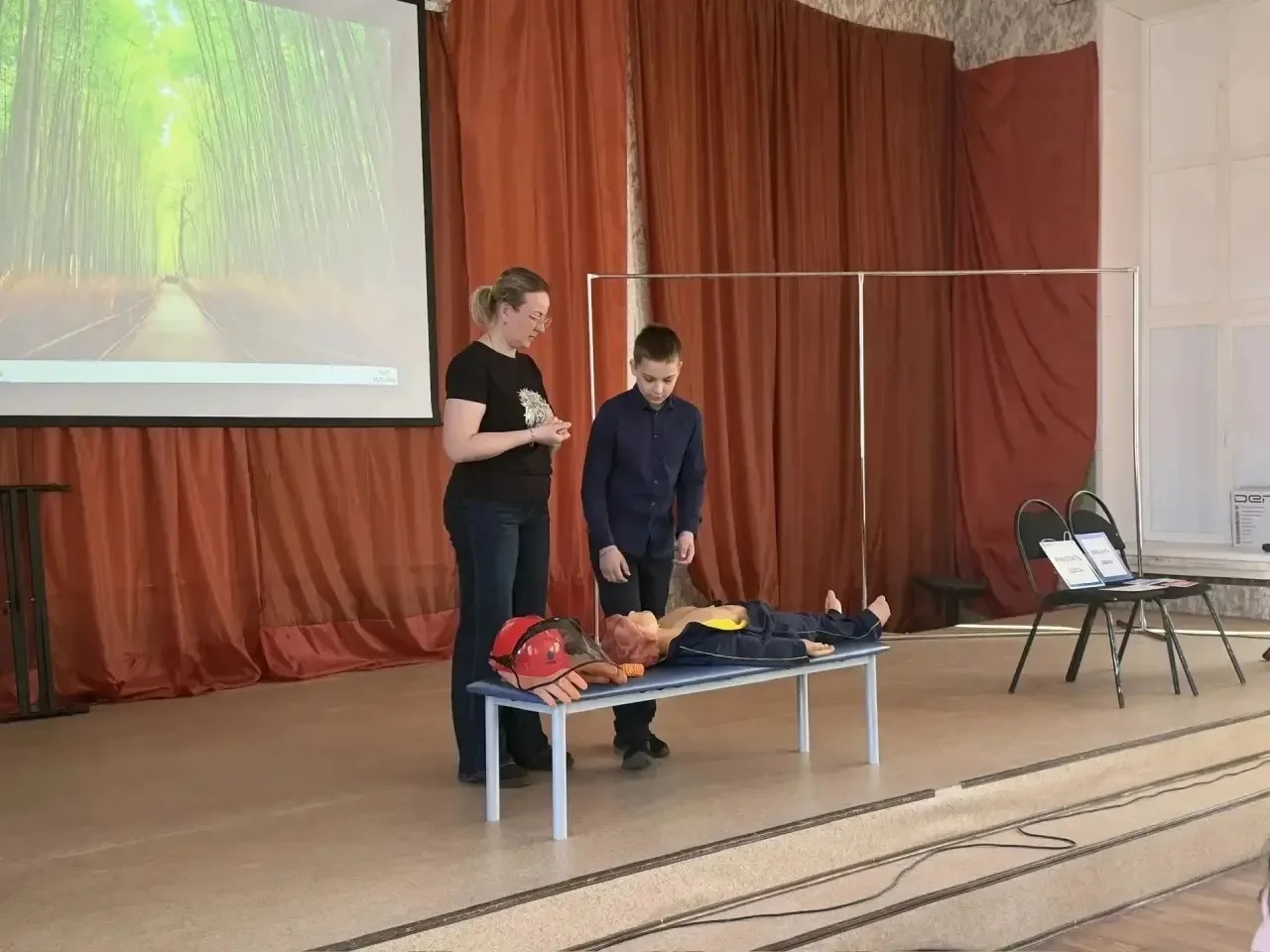 В преддверии каникул специалисты филиала «Россети Центр» - «Тверьэнерго» рассказали школьникам о безопасном обращении с электричеством