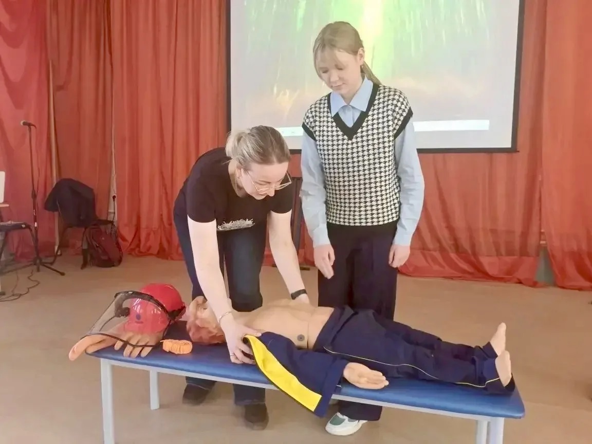 В преддверии каникул специалисты филиала «Россети Центр» - «Тверьэнерго» рассказали школьникам о безопасном обращении с электричеством