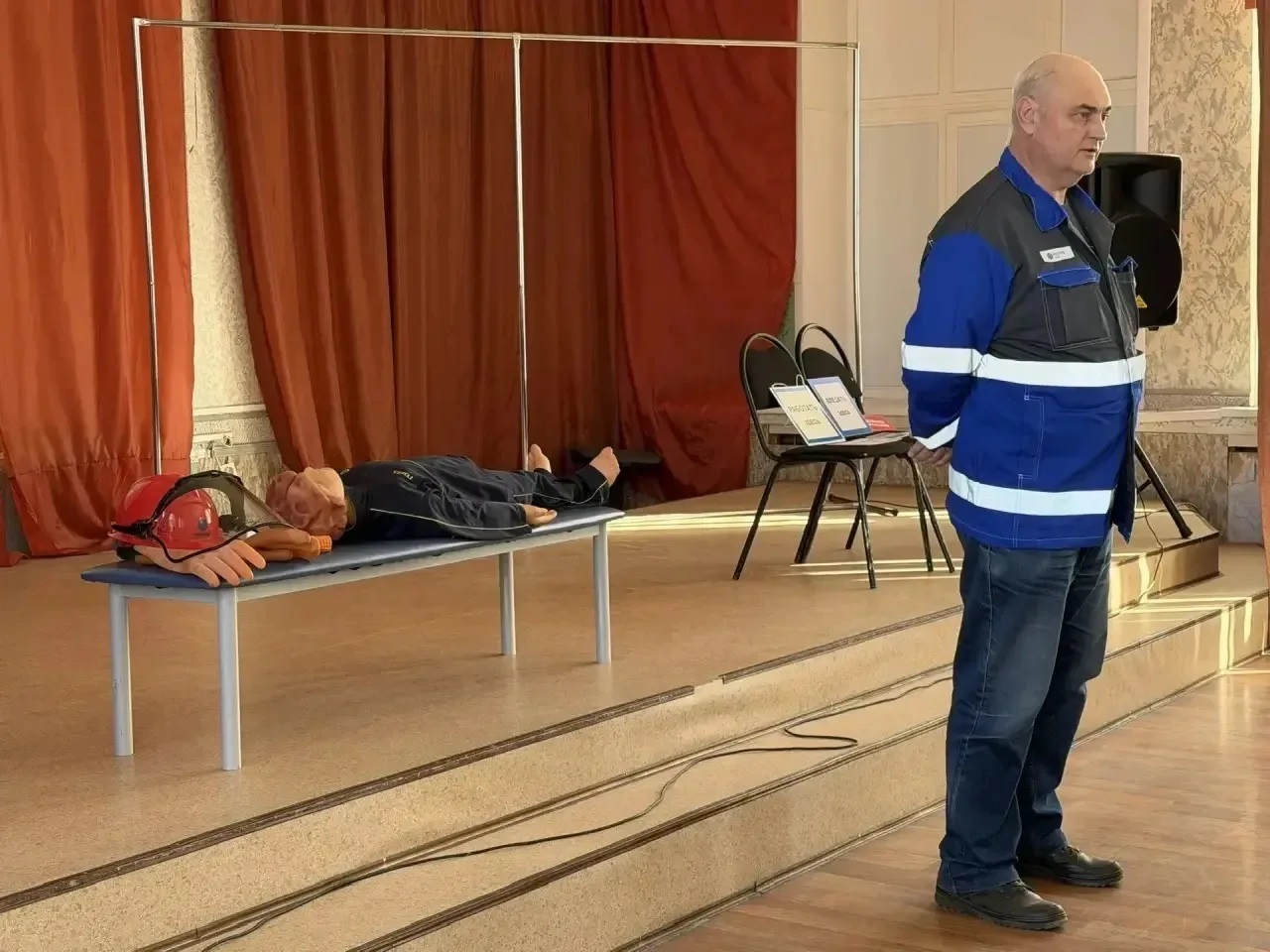 В преддверии каникул специалисты филиала «Россети Центр» - «Тверьэнерго» рассказали школьникам о безопасном обращении с электричеством