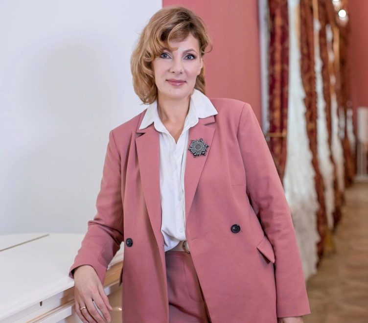 Ирина Жукова: за высоким рейтингом главы региона — живые связи и международный диалог