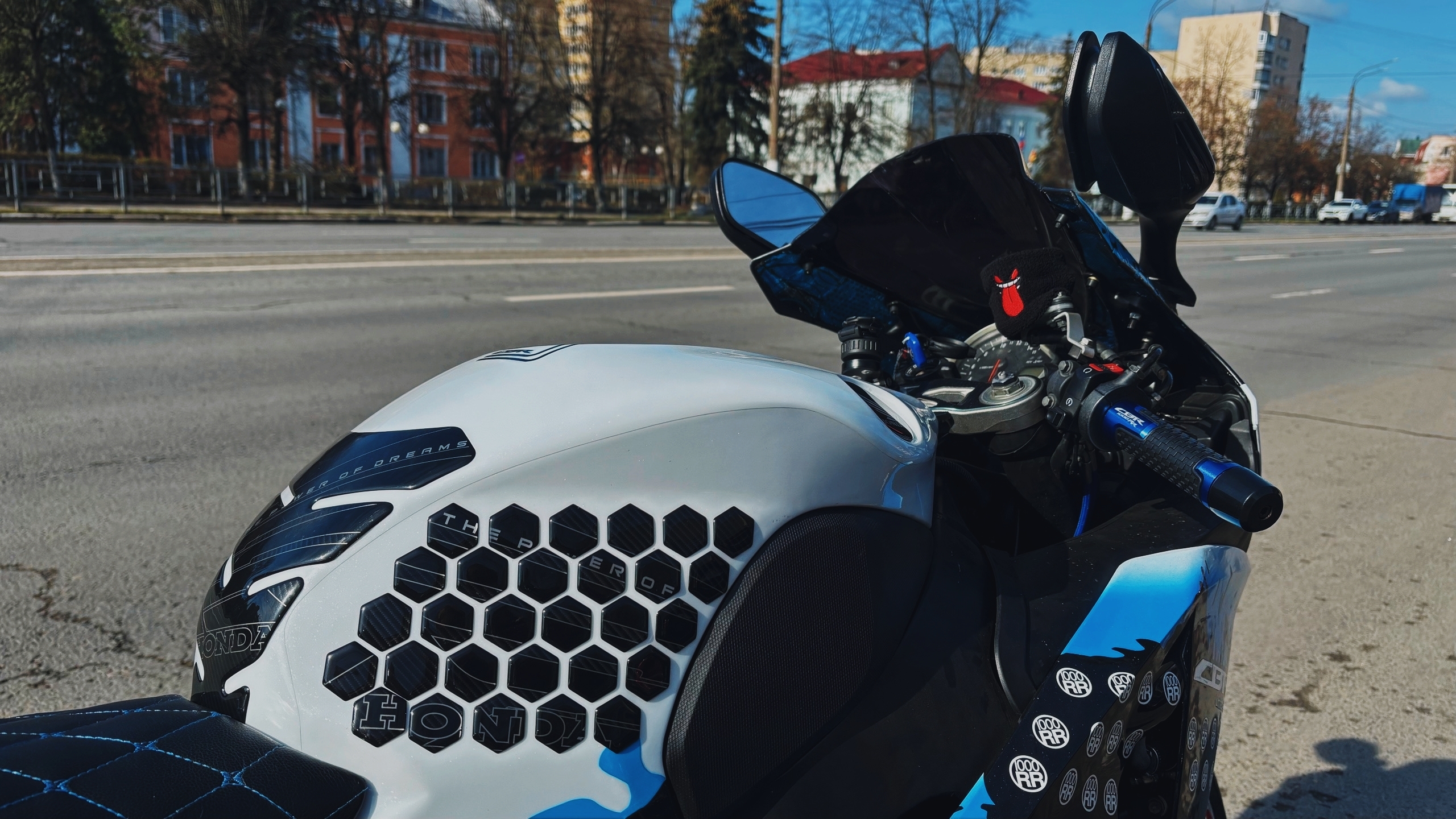 Мотосезон под контролем: Госавтоинспекция Тверской области усилила профилактику нарушений среди юных водителей