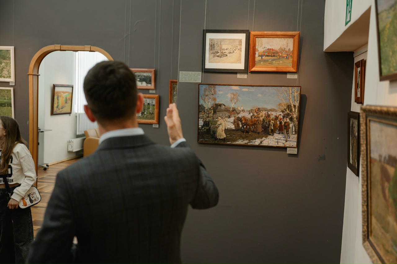 Красота русской земли: В Твери открылась выставка живописи "Моя Россия"