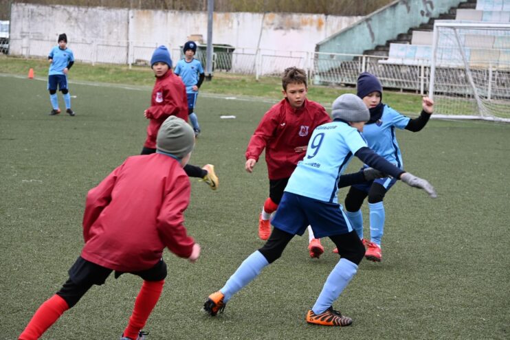 В Вышнем Волочке прошел футбольный турнир памяти тренера