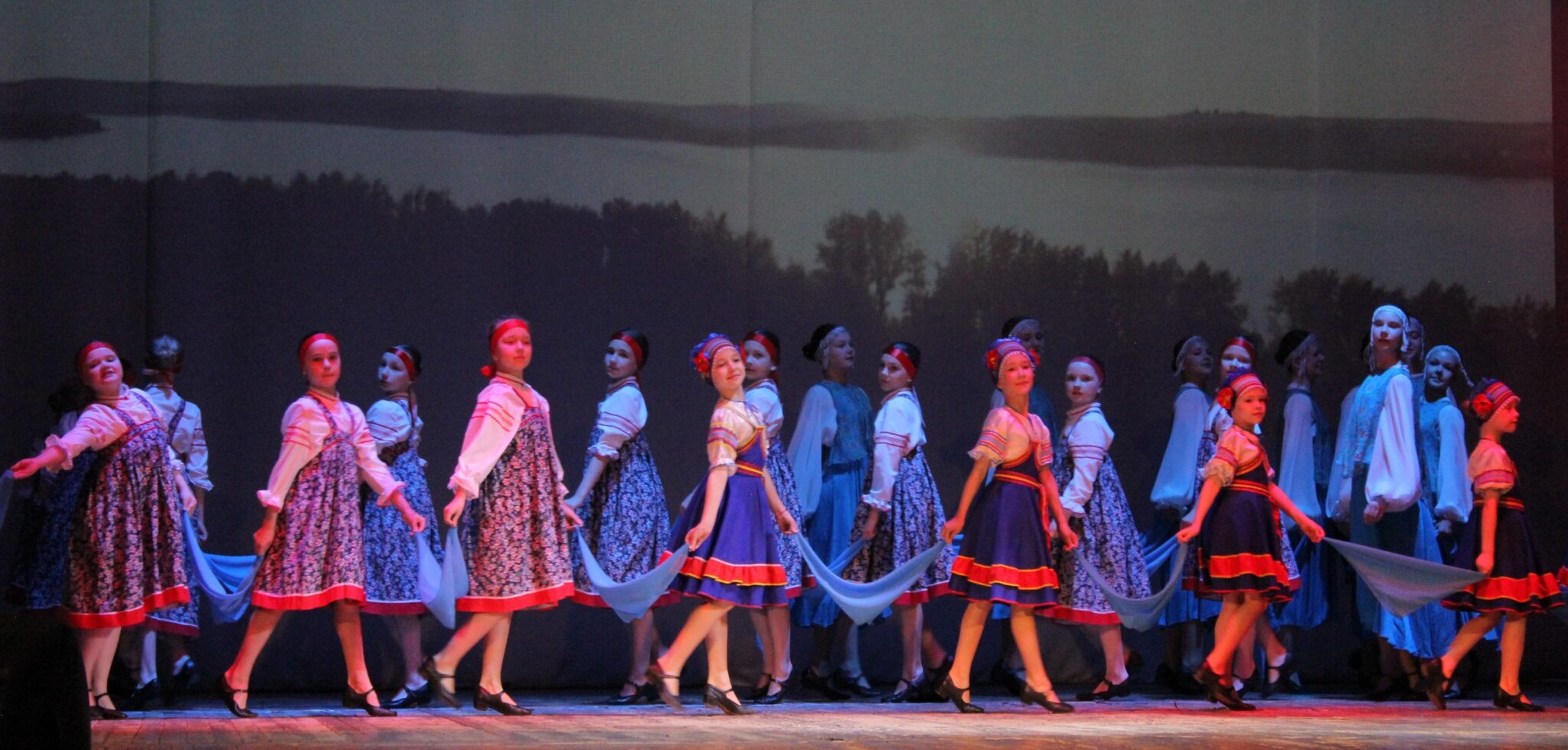 Межмуниципальный фестиваль народного творчества собрал лучшие коллективы Верхневолжья