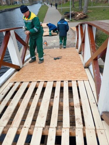 В Вышнем Волочке отремонтировали мост через Обводной канал