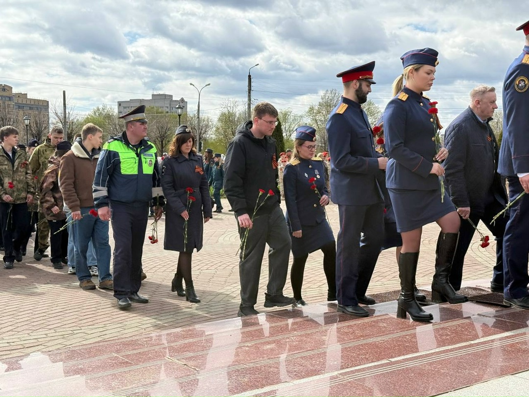 Госавтоинспекция и кадеты открыли акцию «Георгиевская лента» в Твери