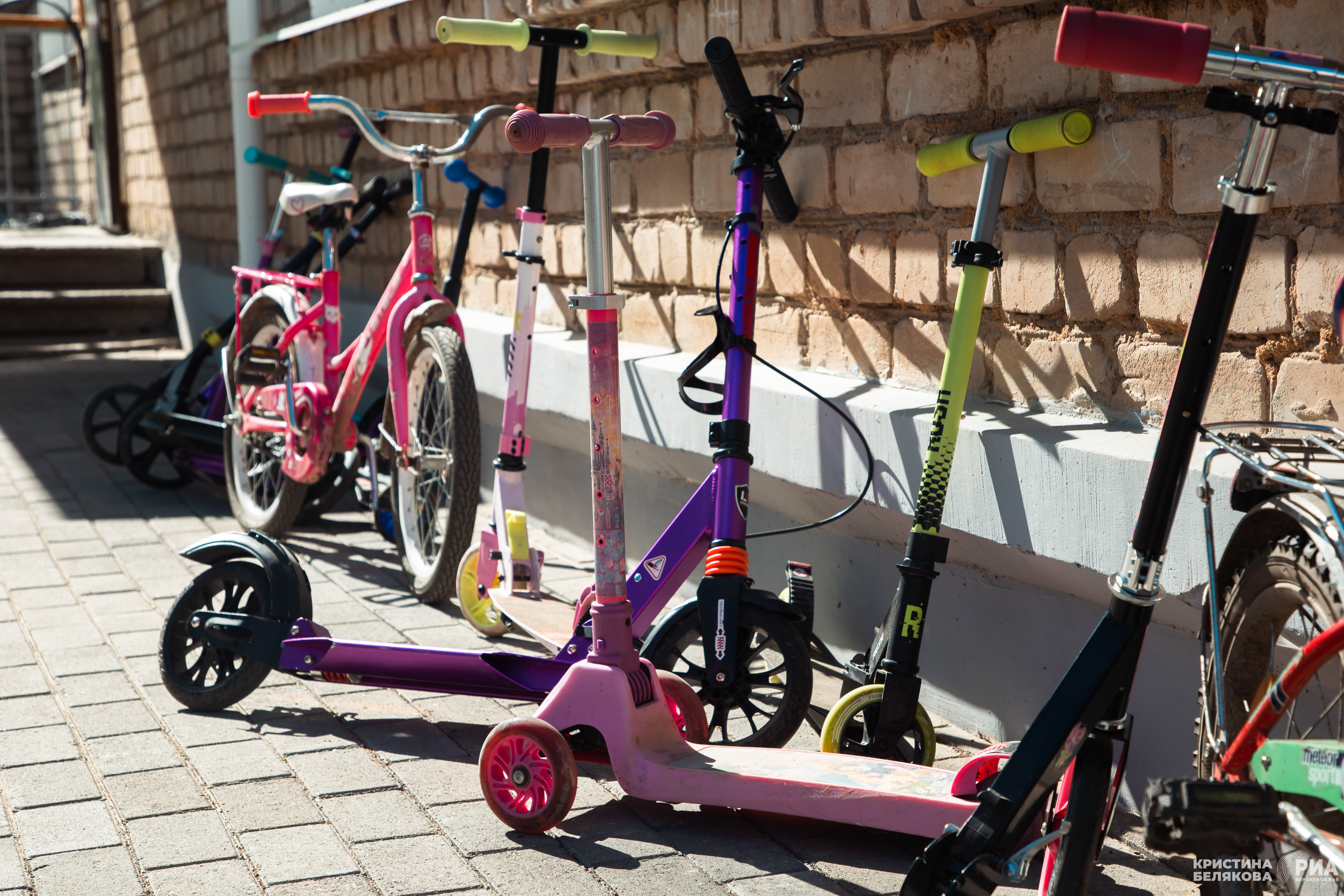 Детсадовцам напомнили правила безопасной езды на велосипеде и самокате