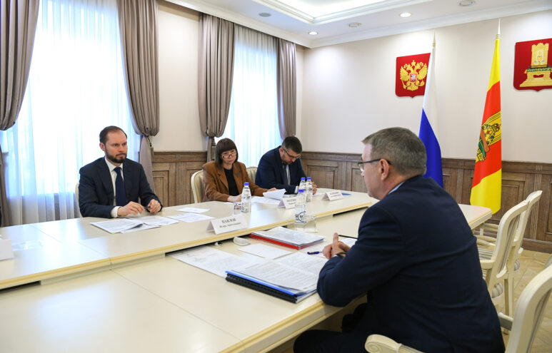 Губернатор выделил дополнительные средства на ремонт гимназии в Бежецке