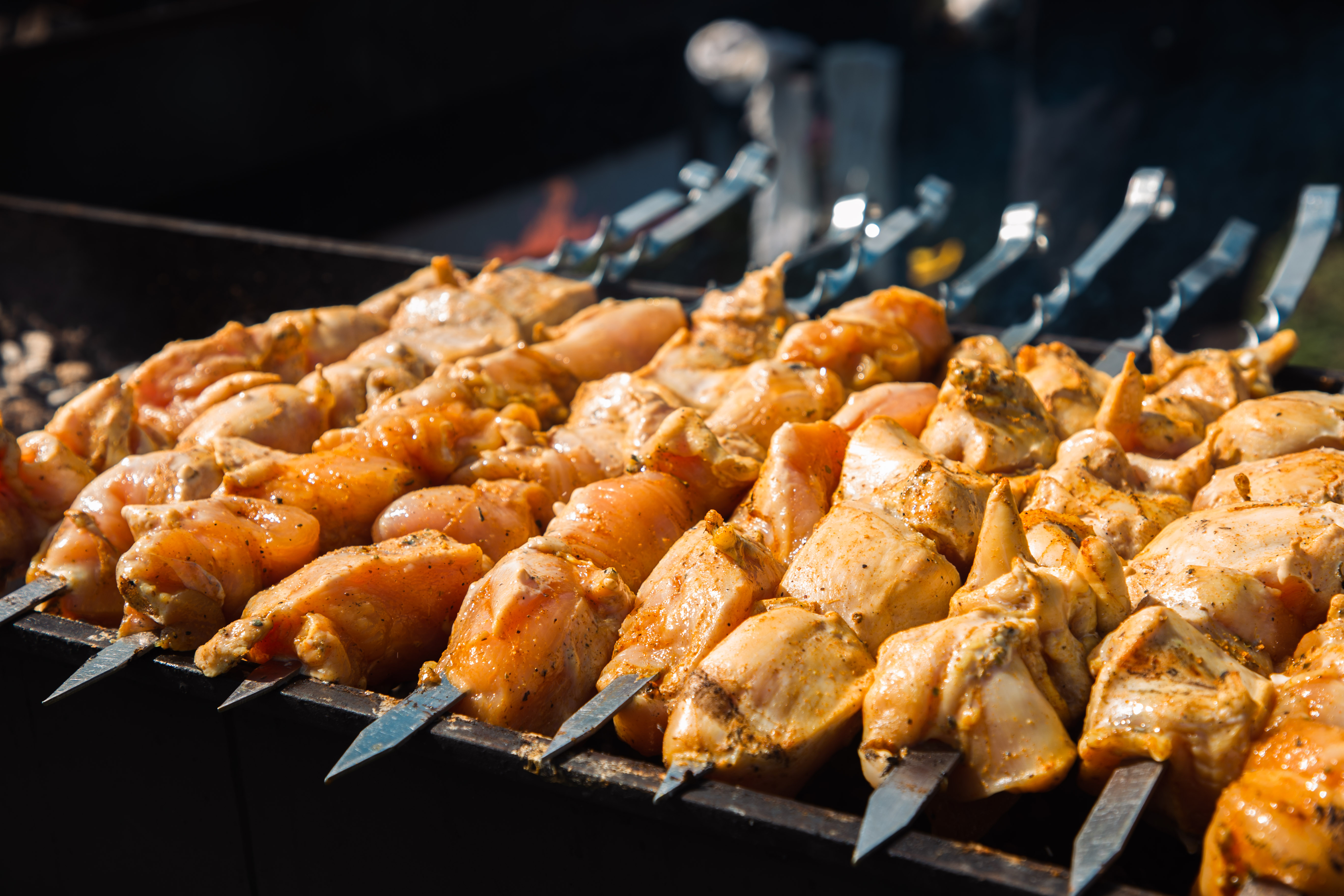 Пикники и дача: россияне готовятся к скромным, но душевным майским выходным