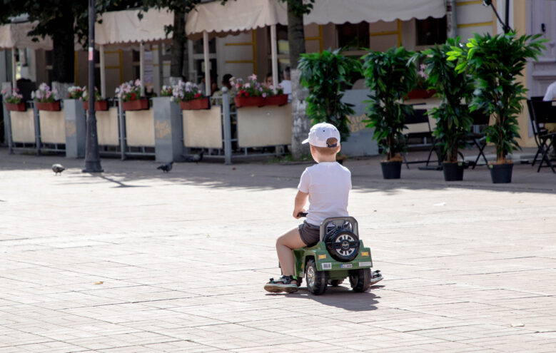 Дорожное покрытие, свет и безопасность: Трехсвятская в Твери готовится к кардинальным переменам
