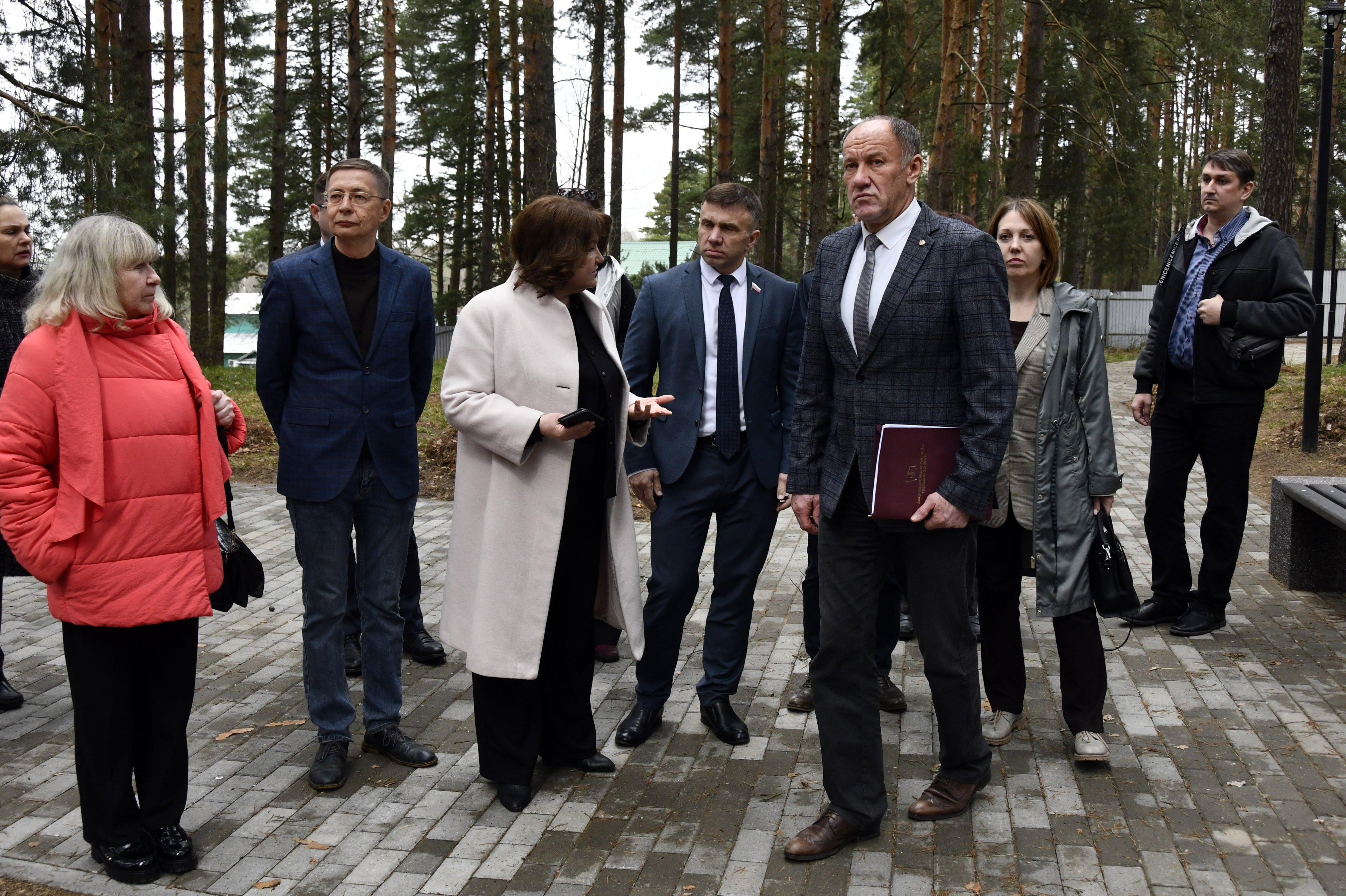 Депутаты проверили детский лагерь «Спутник»