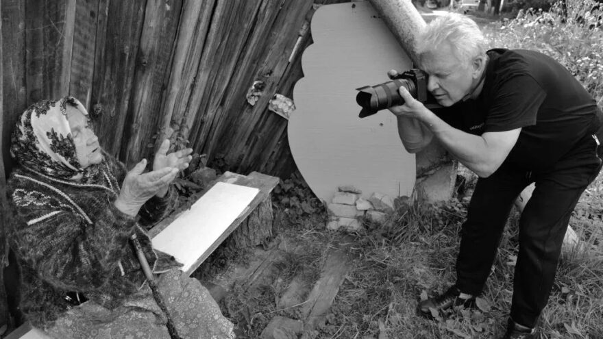 Старица встречает Пасху с фотовыставкой о своих героях: Виктор Христенко представит портреты долгожителей