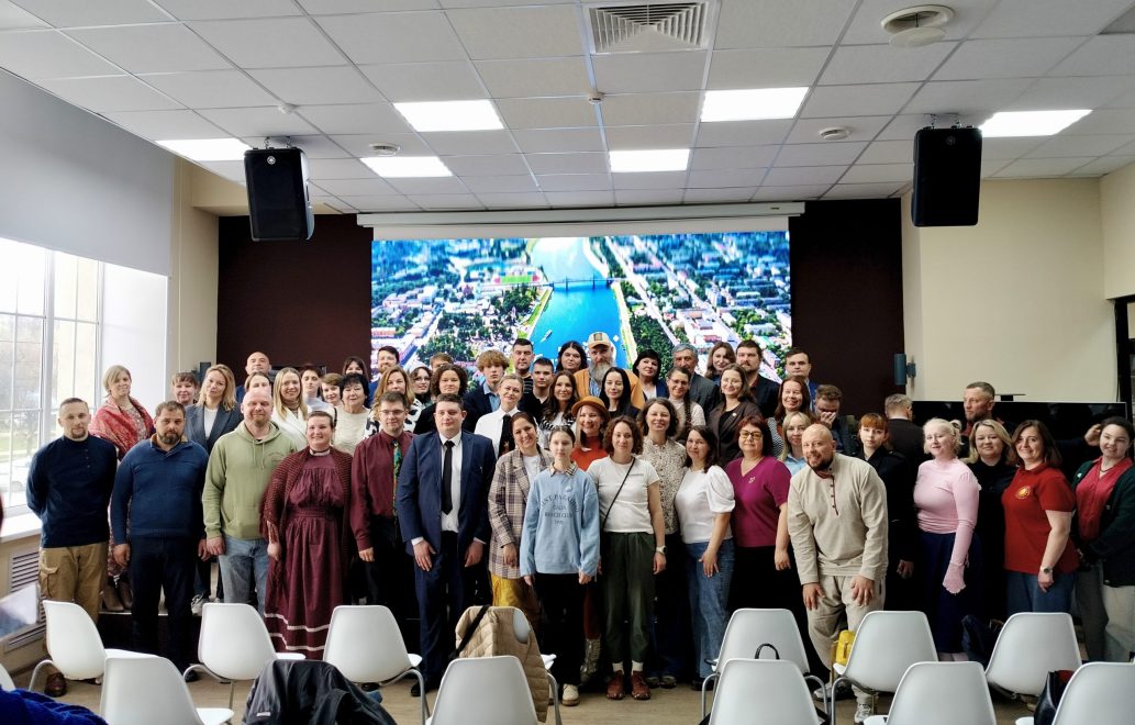 Что притягивает молодежь на село