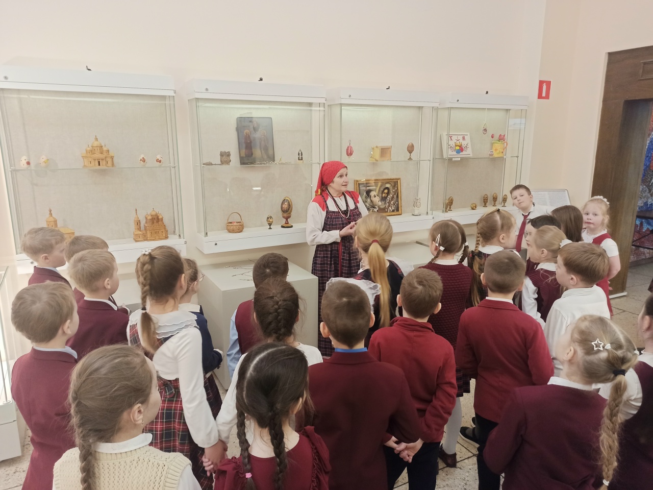 От ремесел к праздникам: просветительская программа знакомит школьников с культурой предков