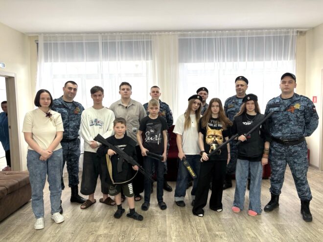 В Рамешках судебные приставы познакомили детей с работой ведомства