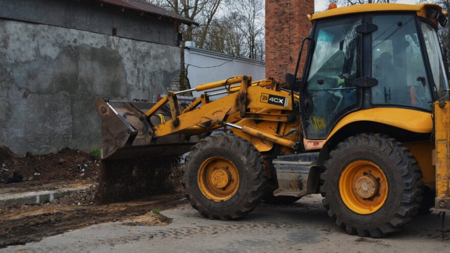 Тверские депутаты помогли детскому саду № 125 решить проблемы с мусором и парковкой