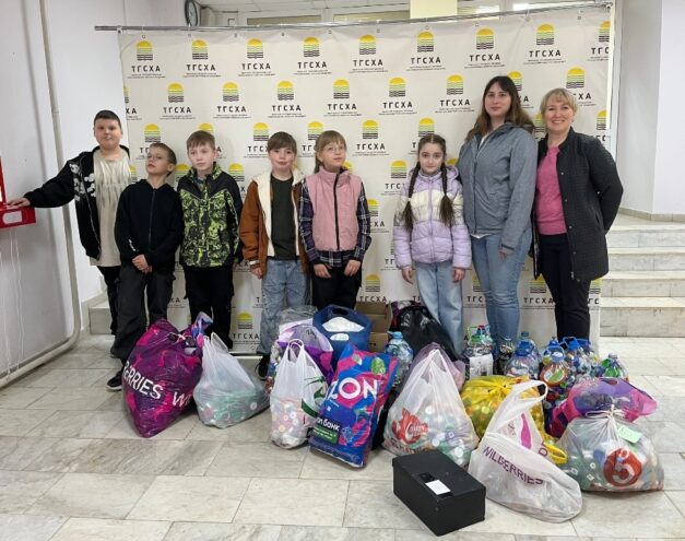 Школьники Калининского округа участвуют в экологических акциях