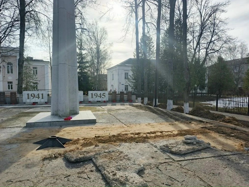 В Лихославле завершается строительство газопровода к Обелиску Победы