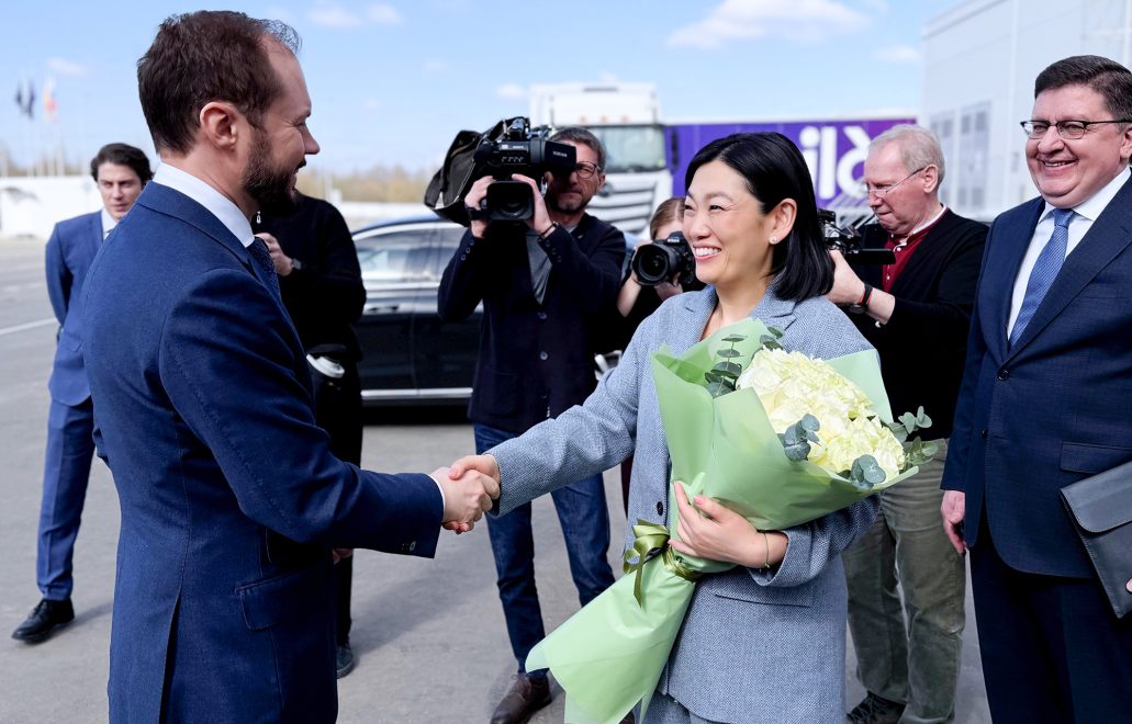 Виталий Королев и Татьяна Ким на открытии логистического центра договорились о совместных проектах