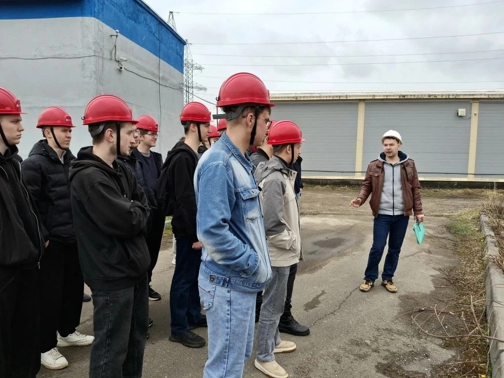 Студенты ТвГТУ познакомились с работой Центра управления сетями и подстанции «Южная» «Тверьэнерго»