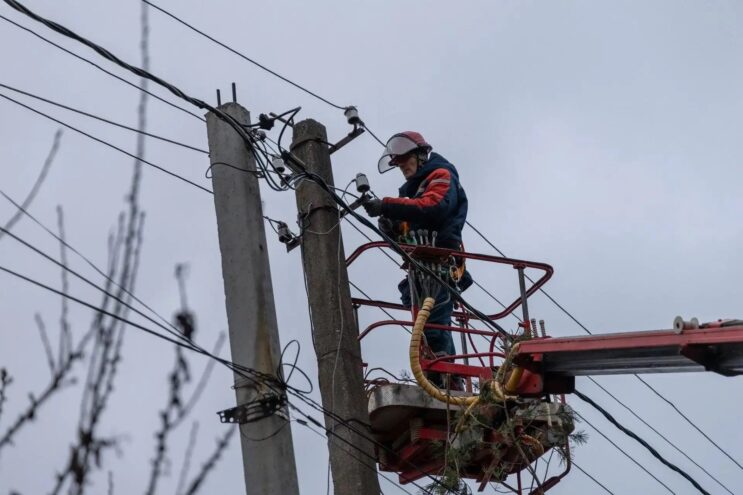 Для восстановления электроснабжения в Тверскую область направлены дополнительные бригады энергетиков из 6 регионов