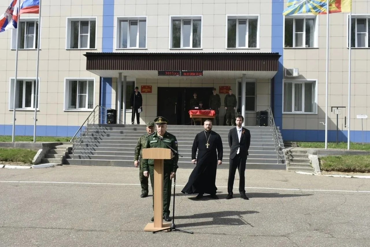 В Торжке прошёл День призывника с экскурсией в музей вертолётов
