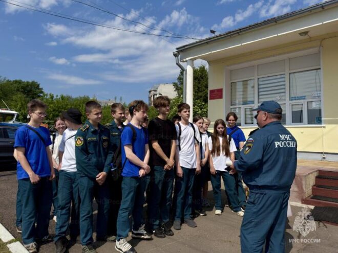 МЧС России и кадеты приняли участие в акции "Чистый берег" в Тверской области МЧС России и кадеты приняли участие в акции "Чистый берег" в Тверской области