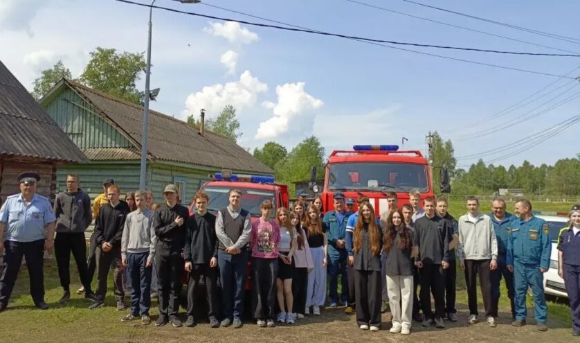 Молодёжь Нелидовского и Оленинского округов прошла краш‑курс безопасности с ГИБДД и МЧС Молодёжь Нелидовского и Оленинского округов прошла краш‑курс безопасности с ГИБДД и МЧС