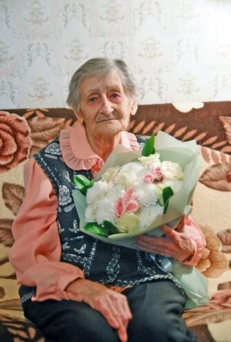 Королев поздравил 100-летнего ветерана из Конаково