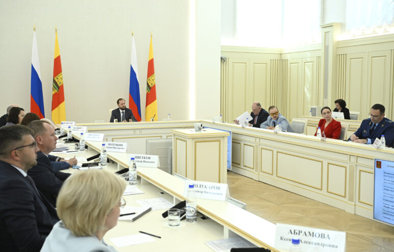 Королев поставил задачи по подготовке региона к зиме