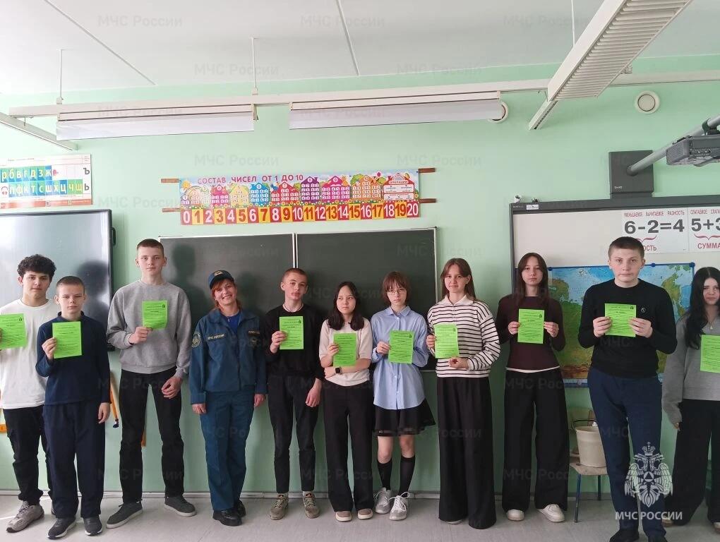 Андреапольские школьники получили уроки безопасности перед летними каникулами Андреапольские школьники получили уроки безопасности перед летними каникулами