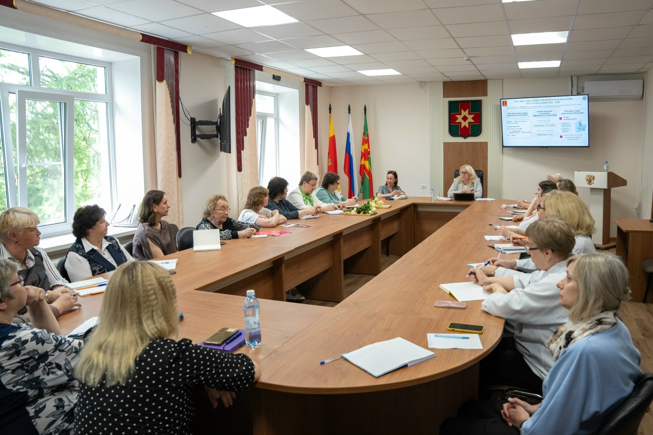 Замминистра образования Тверской области посетила Лихославльский округ