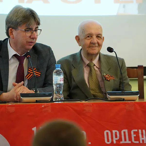 Память сквозь годы: ветеран Альберт Эхте поделился воспоминаниями со студентами ТвГМУ