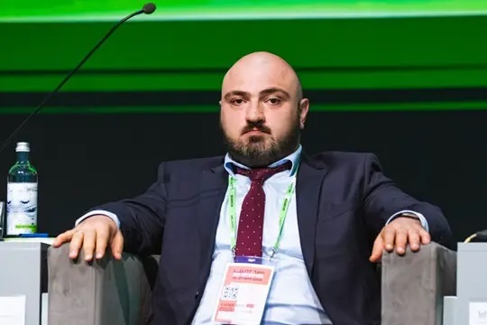 В МегаФоне призвали концентрироваться не на ИИ, а на живых абонентах