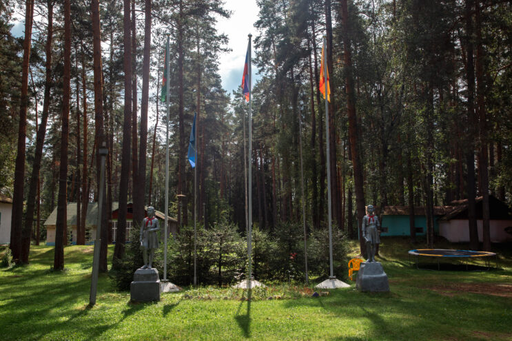 Дом, дача, лагерь: как родители планируют летний отдых детей в 2026 году