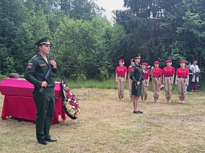 В Андреапольском округе перезахоронили останки советских солдат
