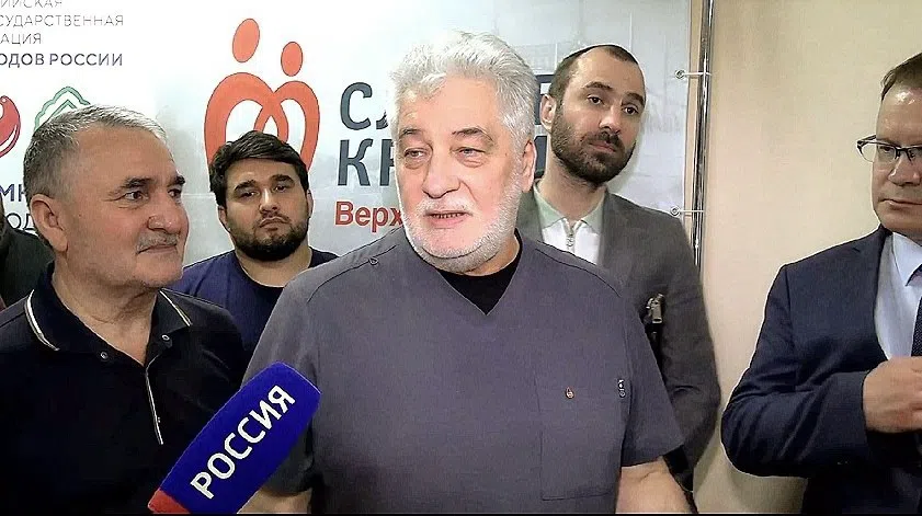 Мы с тобой одной крови. Владимир Васильев поддержал донорскую акцию