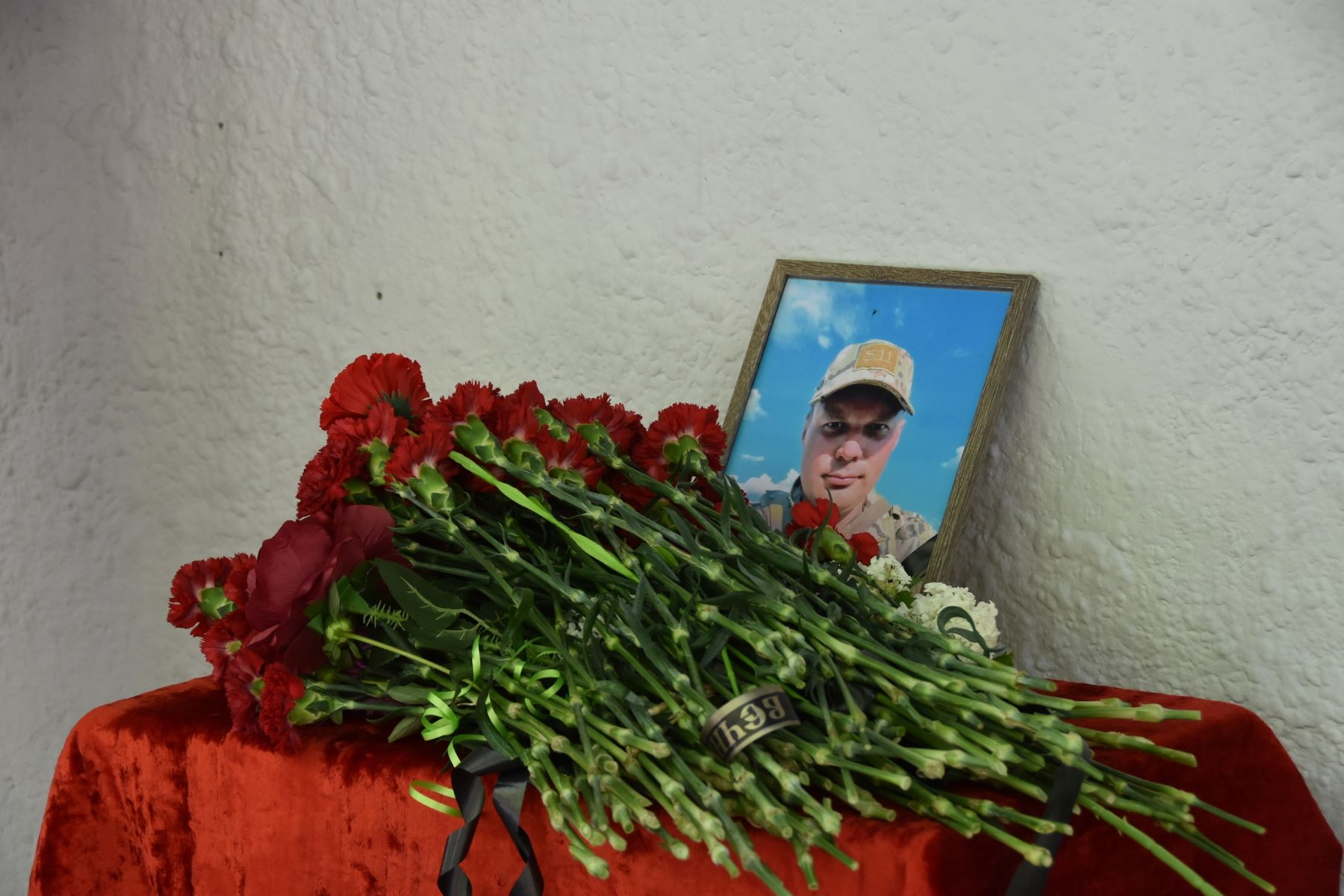 В Тверской области открыли мемориальную доску Роману Николаеву