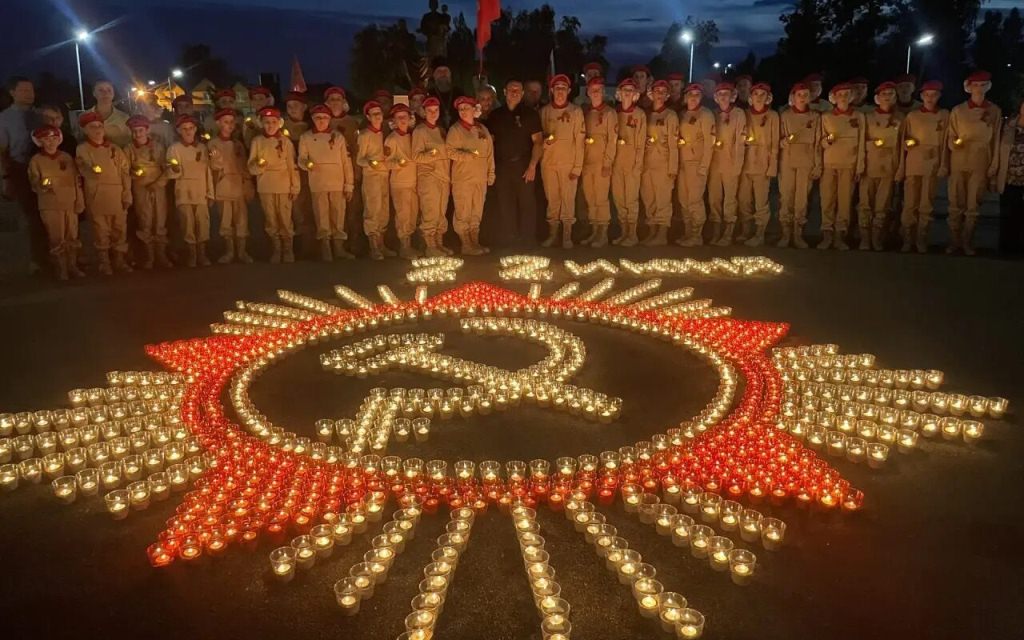 В храмах Конаковского благочиния прошли молитвы и показы военных фильмов в День памяти и скорби
