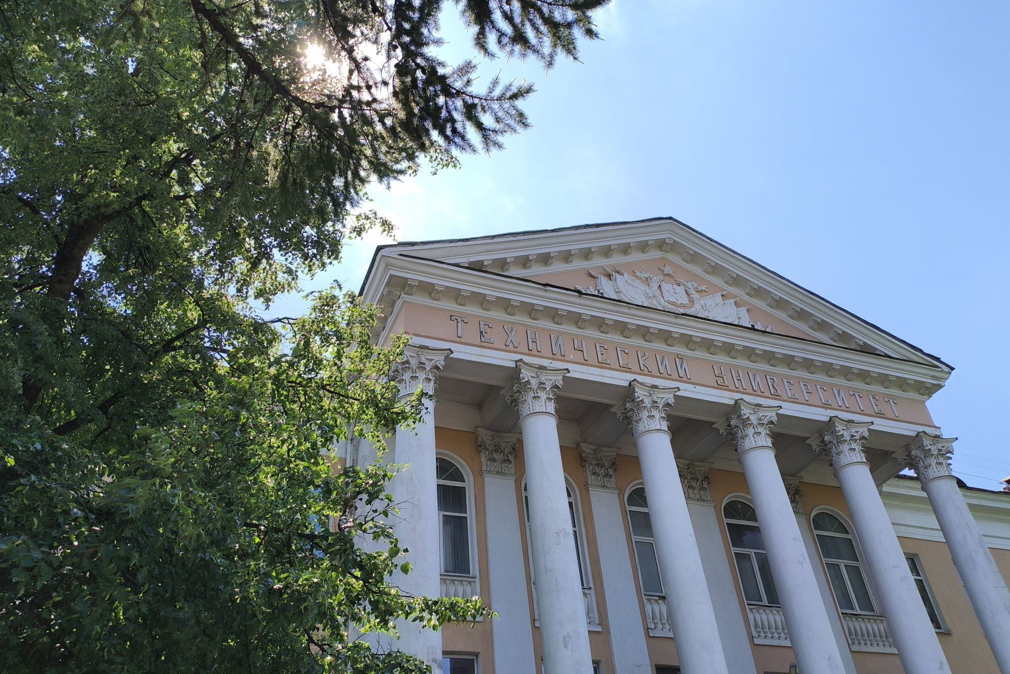 Тверские ученые создали способ укрепления льда для строительства в Арктике
