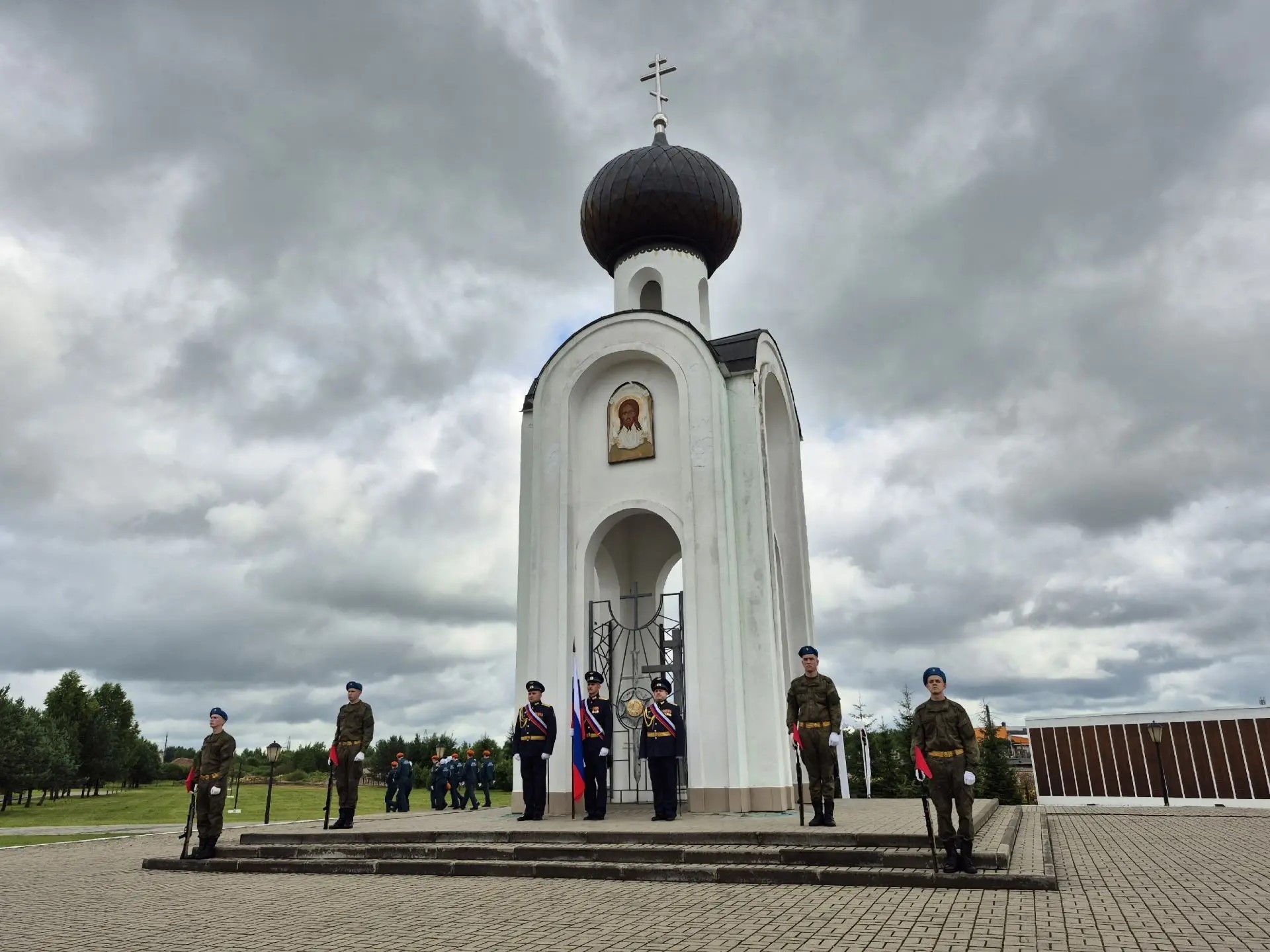В Тверской области перезахоронили более 900 советских воинов В Тверской области перезахоронили более 900 советских воинов