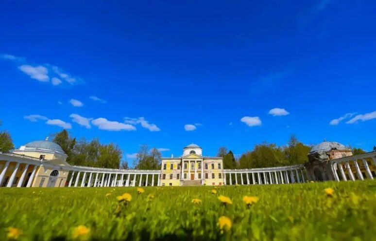 Королев объявил о реставрации усадьбы в Торжокском округе