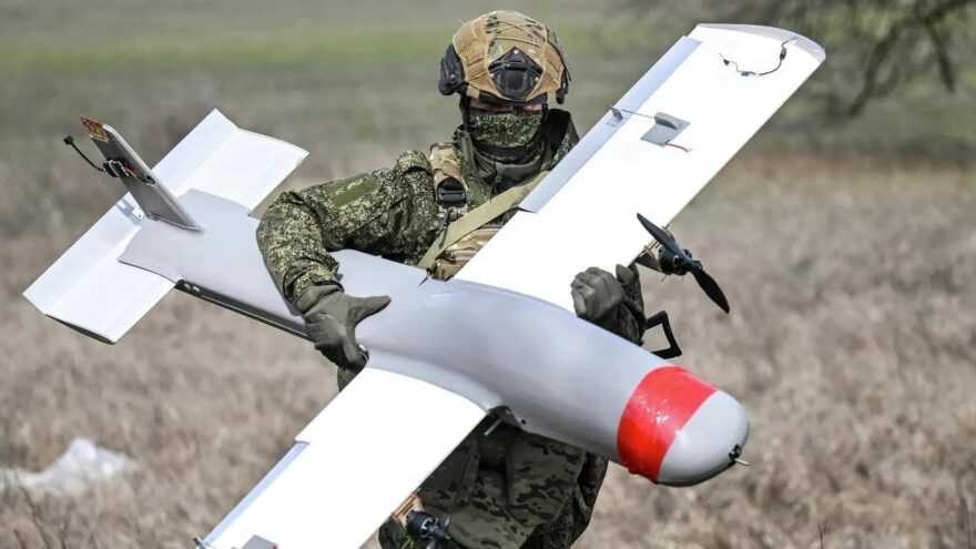 Живая история: в Музей Калининского фронта передали макеты БПЛА из зоны СВО Живая история: в Музей Калининского фронта передали макеты БПЛА из зоны СВО