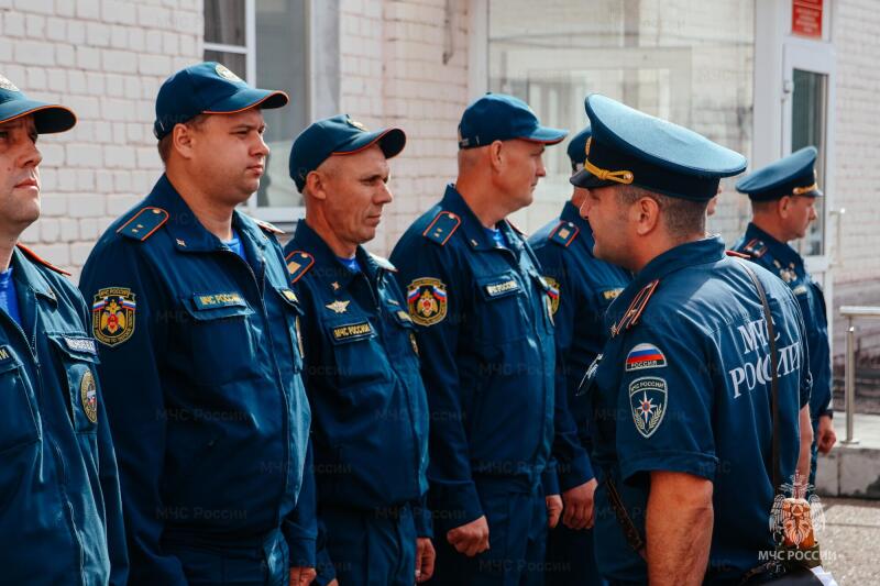 Строевой смотр, тесты и нормативы: как в тверском МЧС проверяли готовность личного состава Строевой смотр, тесты и нормативы: как в тверском МЧС проверяли готовность личного состава