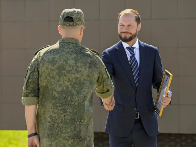Королев поздравил легендарную ракетную дивизию в ЗАТО Озёрный Королев поздравил легендарную ракетную дивизию в ЗАТО Озёрный