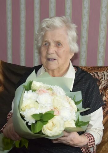 Королев поздравил ветерана из Вышнего Волочка со 100-летием Королев поздравил ветерана из Вышнего Волочка со 100-летием
